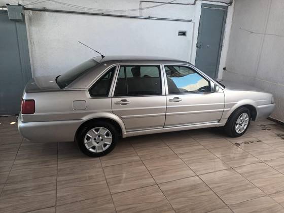 VOLKSWAGEN SANTANA 1.8 MI 8V GASOLINA 4P MANUAL